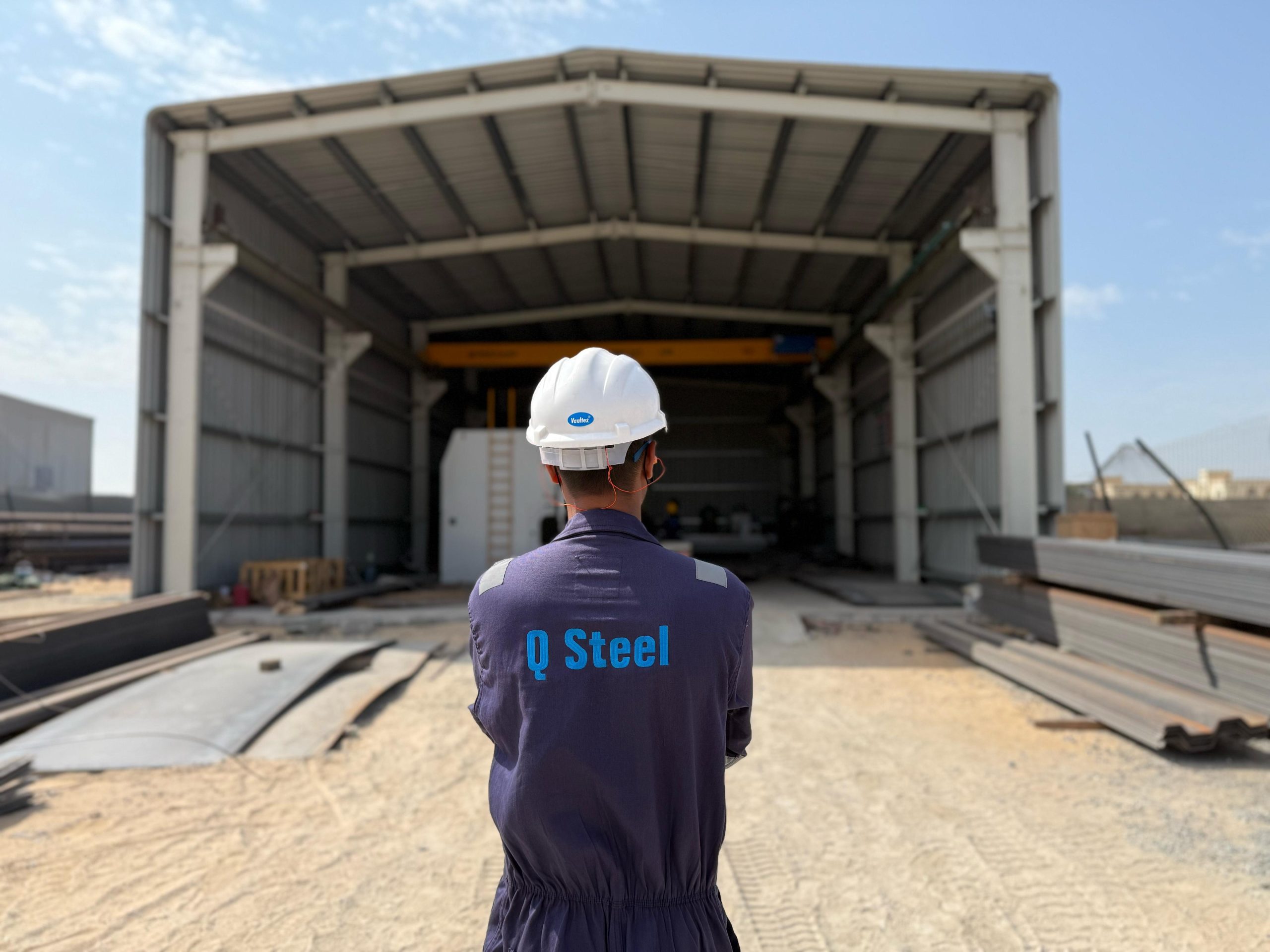 Steel Service Center Image – Full-Service Facility for Steel Cutting, Processing, and Delivery